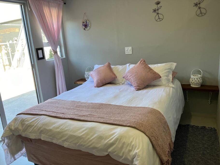Stellies Accommodation - Room 2 Keetmanshoop Exterior photo