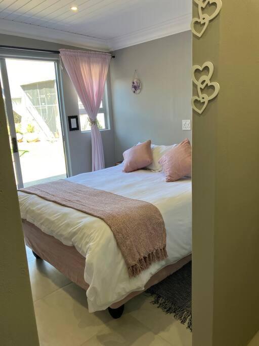Stellies Accommodation - Room 2 Keetmanshoop Exterior photo